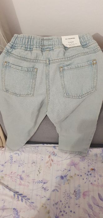 Blugi noi cu eticheta pe ei 3/4 ani Lc waikiki