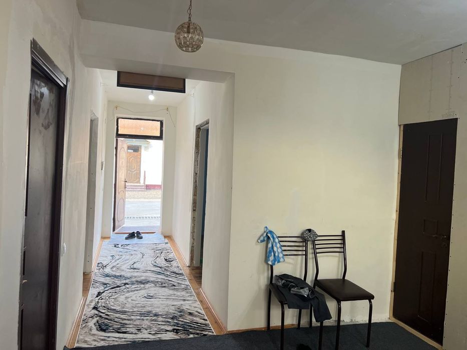 Uy sotiladi 2 sotixli