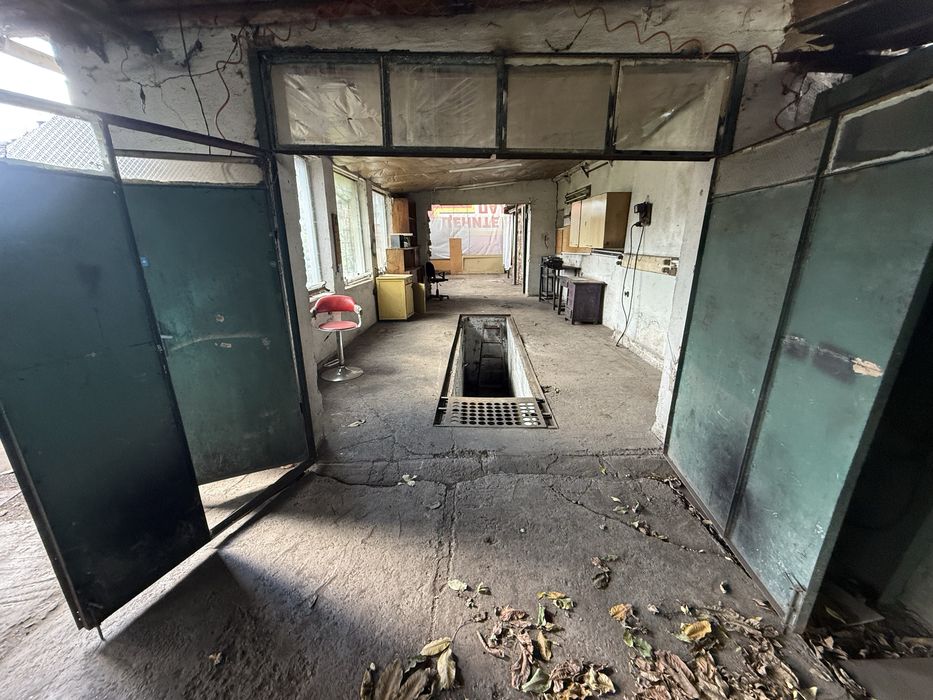 Дава се под наем Гараж / Паркомясто в София, Сухата река - 150 кв.м за 510 € - Снимка #1