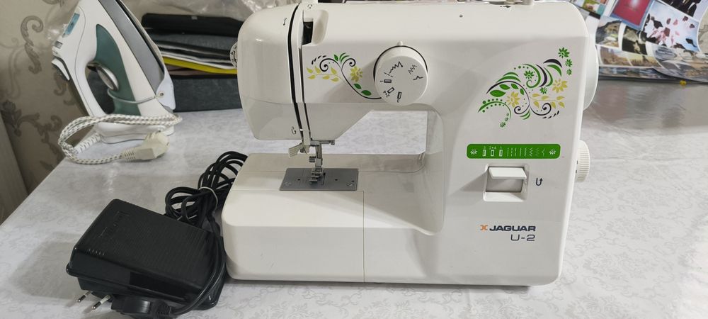 Швейная машина Ягуар