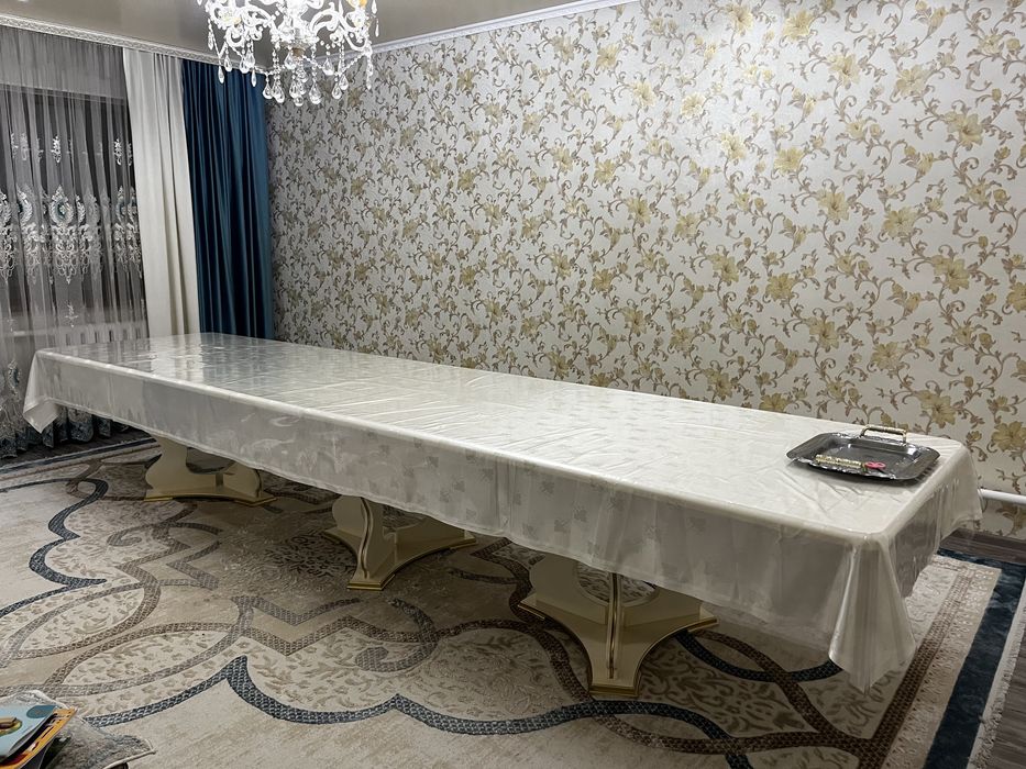 Стол для зала