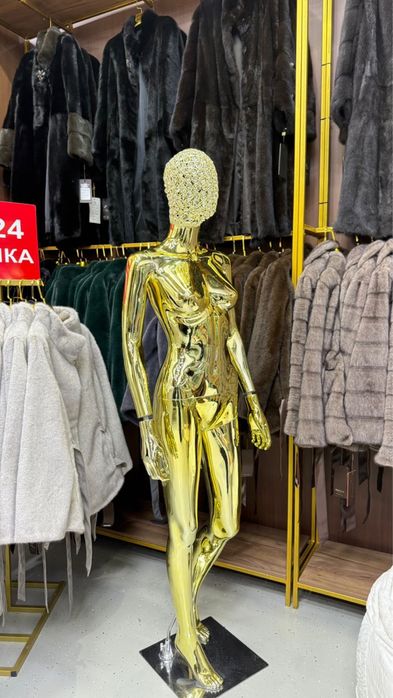 Продам манекны за 35.000