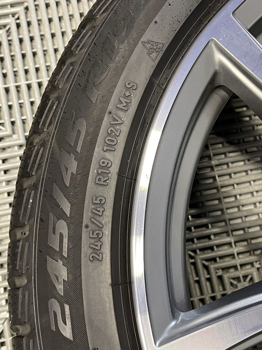 Jante Roți 19 BMW Seria 6 7 G11 G12 G32 M Anvelope 245 45 R19 M+S