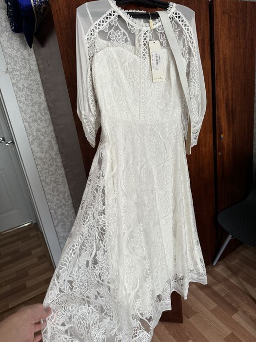 Продается вечерние платья