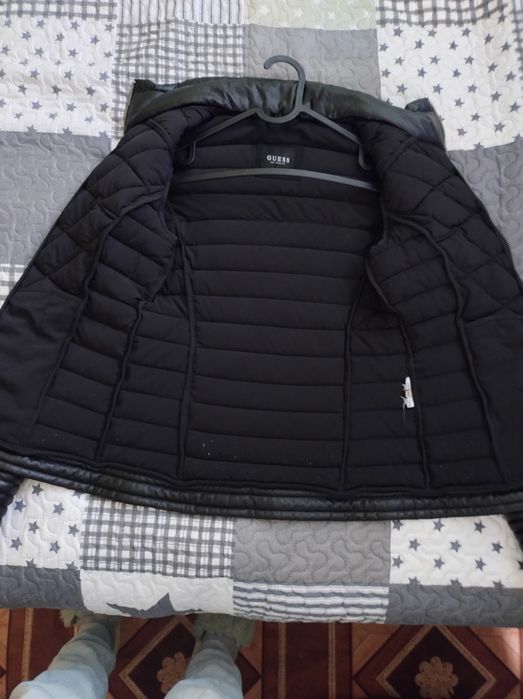 Продавам яке guess