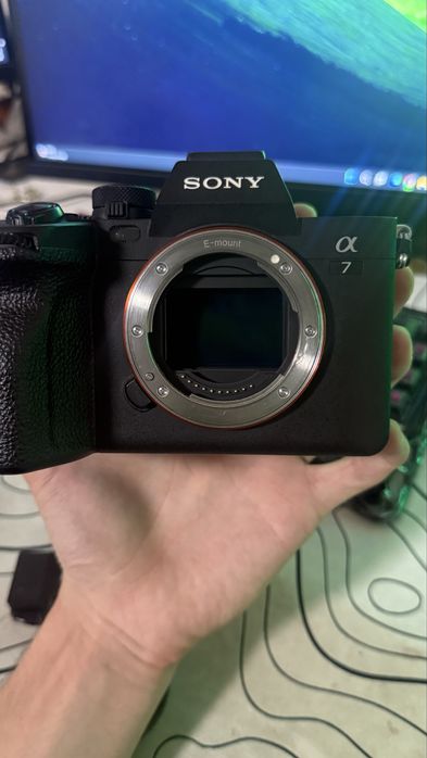 Sony A7 Iv body ideal