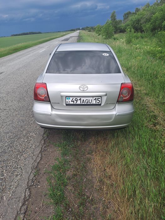 Продам автомобиль тайота Авенсис