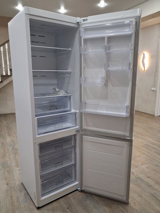 Срочно! Продам новый холодильник