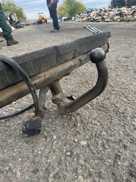 Теглич за Пасат 4-5