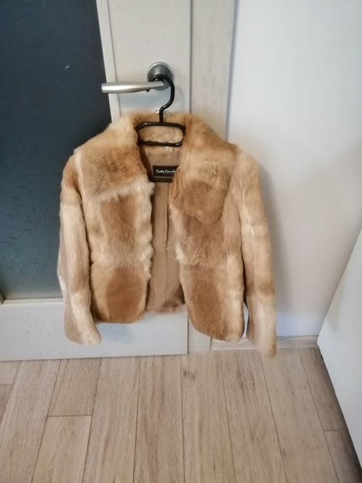 Естесрвен косъм палта и якета