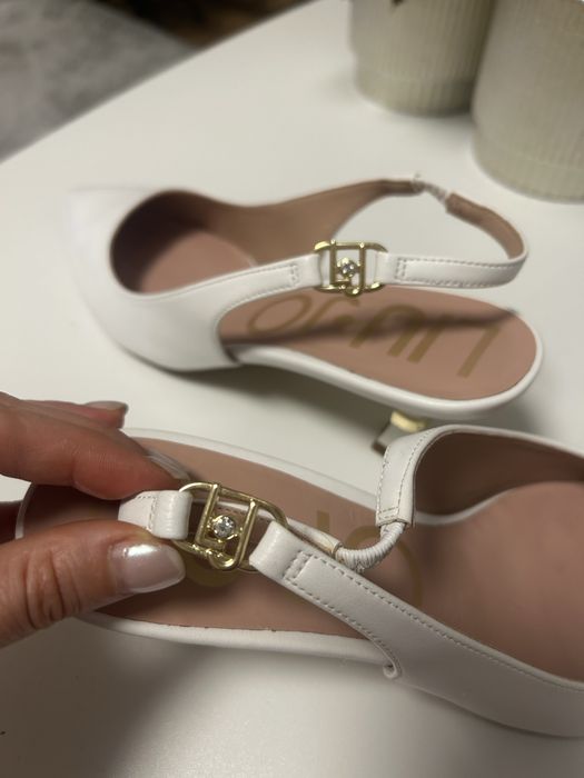 Liu Jo кожени обувки, остър връх, 38