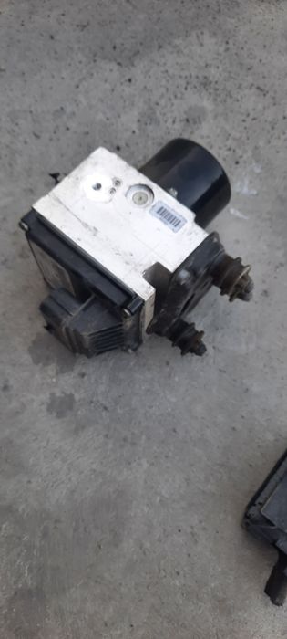 Pompa ABS vw passat b6 b7  golf 5 jetta  touran