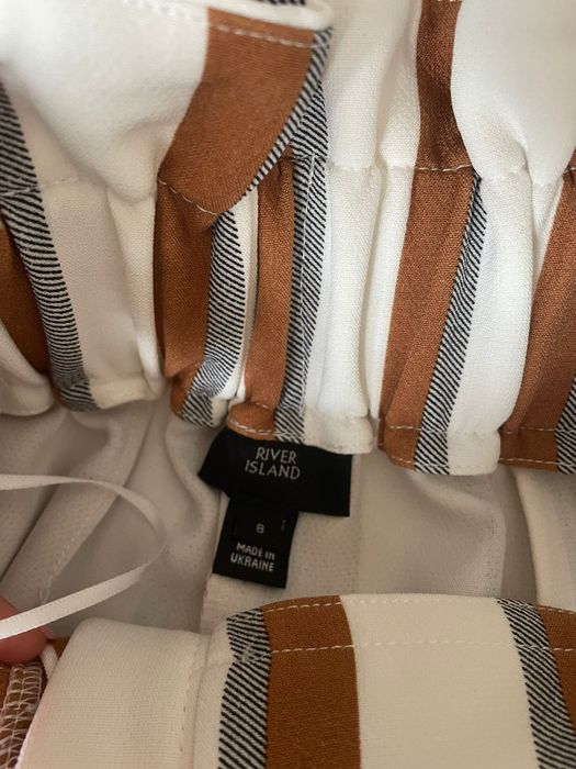 Pantaloni talie inalta