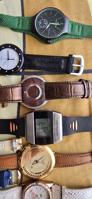 Lot 32 ceasuri pentru dama.