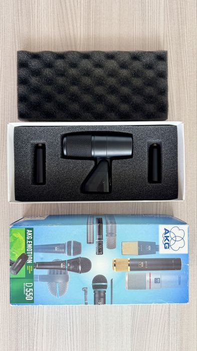 Vand Microfon dinamic instrumente / tobă mare AKG D550