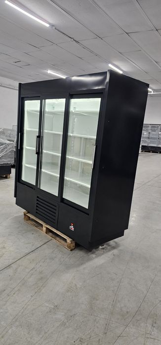 Хладилна витрина тройна 190 см