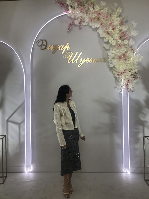 Продам пиджак шикарный