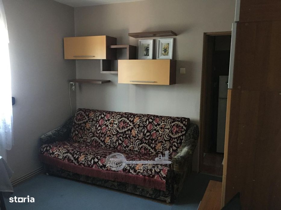 Garsonieră de închiriat – Bd. Poitiers, etaj 23, centrală proprie