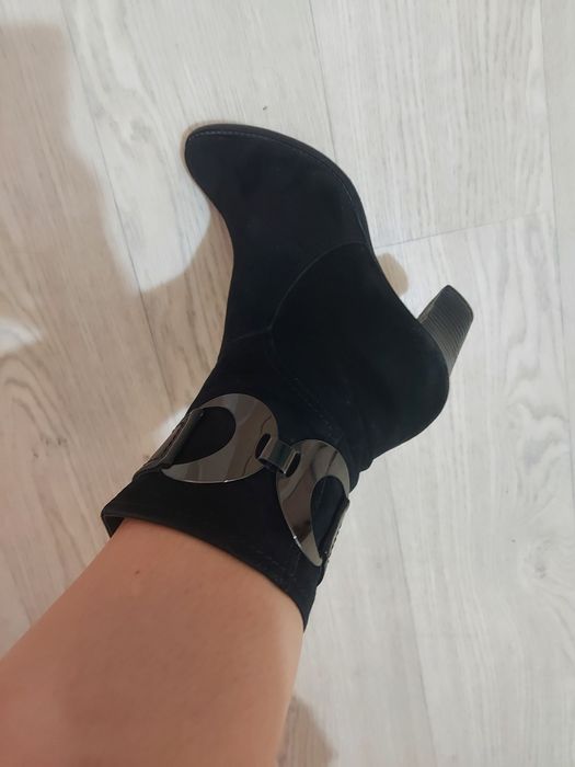 Продам зимние сапоги НАТУРАЛКА