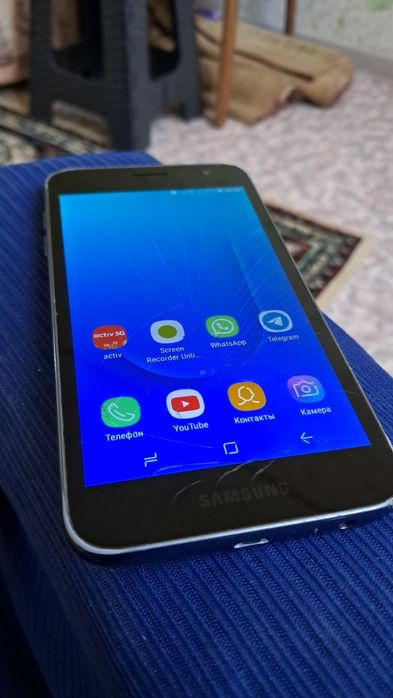 Samsung j2 core смартфон