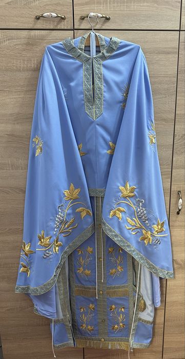 Veșminte preoțești ortodoxe complete – albastru, broderie aurie și argintie