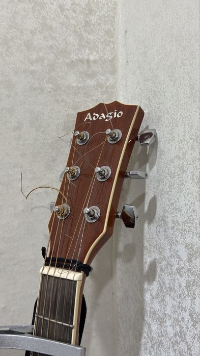 Гитара акустичиский