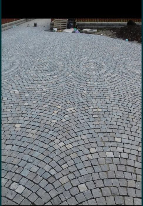 Pavaj din piatra cubica