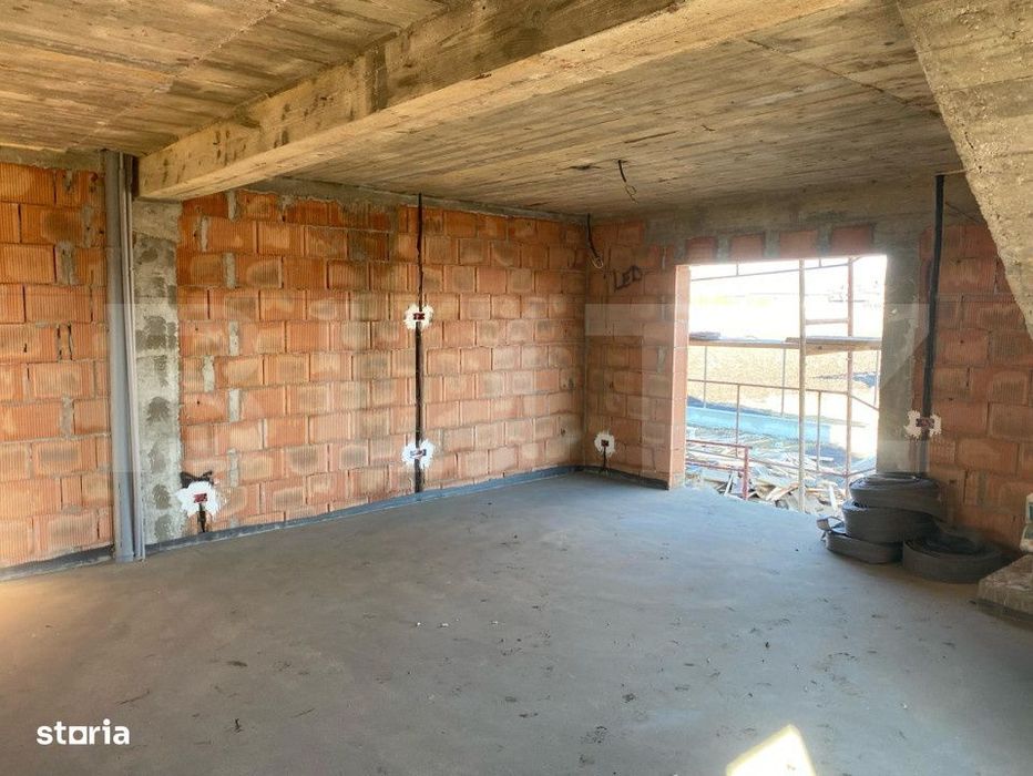 Case 3 camere, 115mp, zona Tisauti