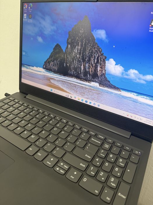 Leptop Lenovo V15-ADA