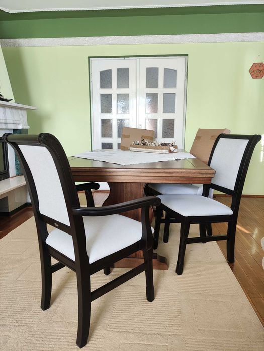 Set 8 Scaune Maiestuos - Eleganță Clasică din Fag Masiv