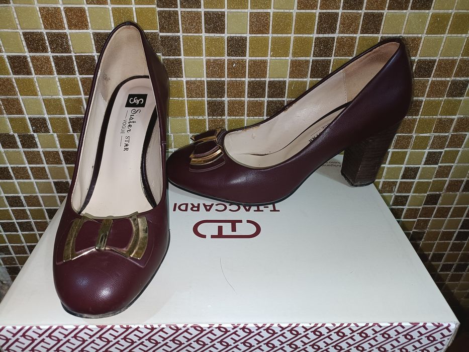 Женская обувь 38 размер