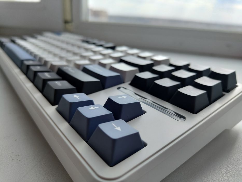 Продам клавиатуру Aula f87 pro