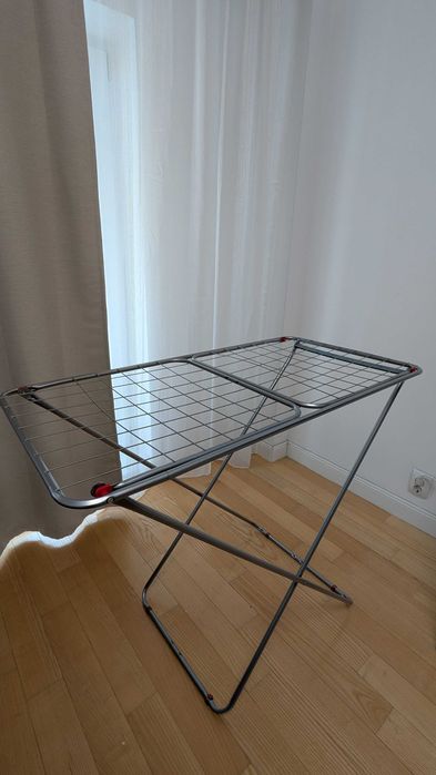Foldable drying rack