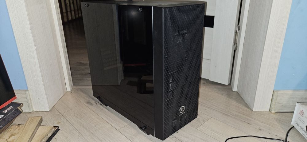 Корпус Thermaltake Core G21