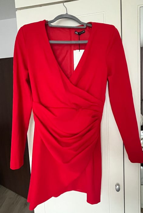 Zara червена мини рокля, размер S *нова*