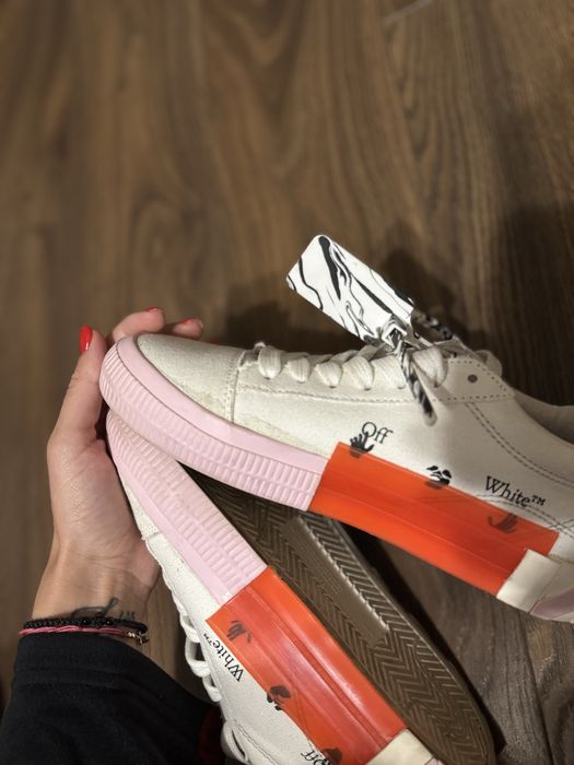 Обувки Off white