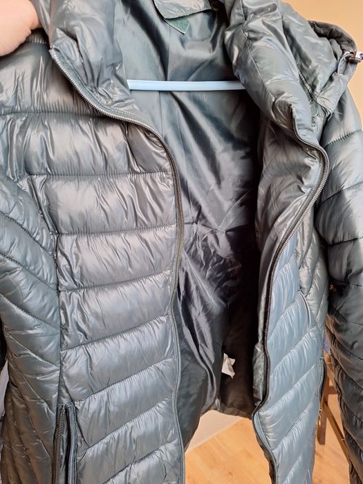 Продавам дамско яке като Ново само му липсва етикета