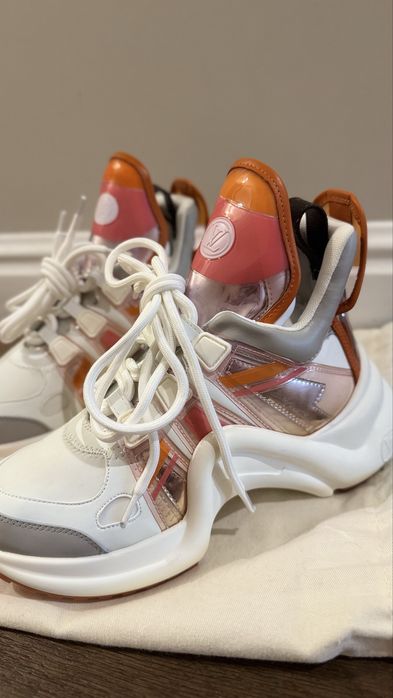 Louis Vuitton sneakers 36