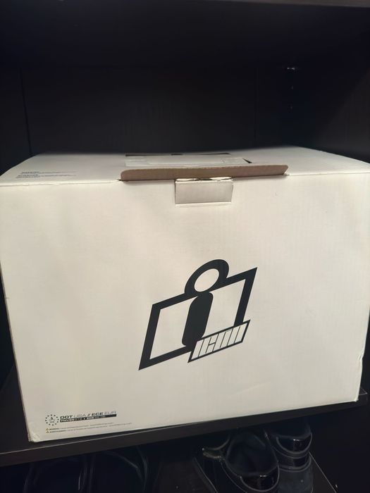 Icon мотошлем 58 см