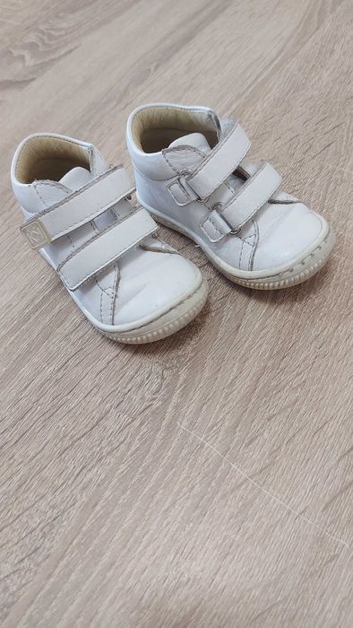 Бебешки кожени обувки Колев и Колев, рр 19