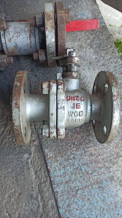 Кран шаровый, поворотный.