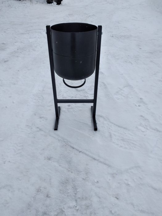 Продам уличную новую урну