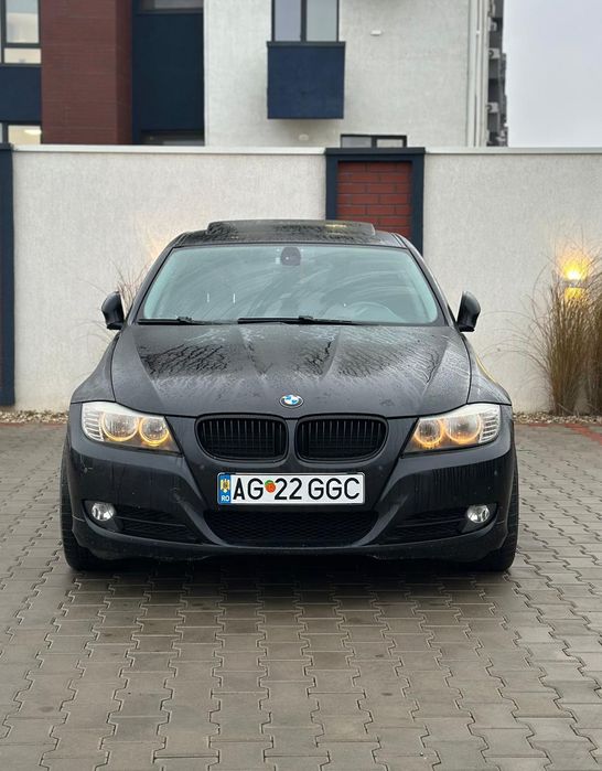 Vând  BMW E90  Seria 3 lci senzori navi trapa etc