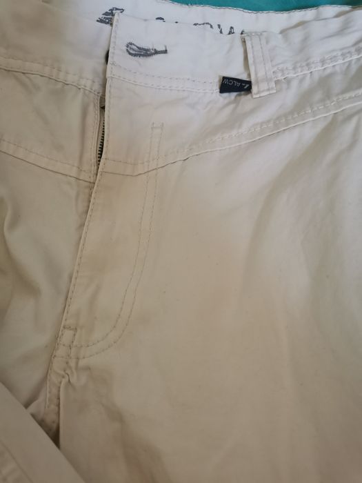 Продаю шорты мужские