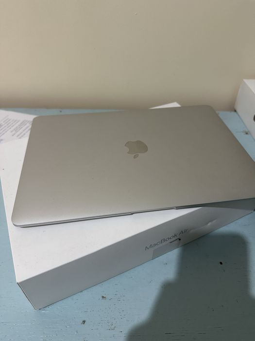 Macbook Air M1 8/256 GB 96% ёмкост