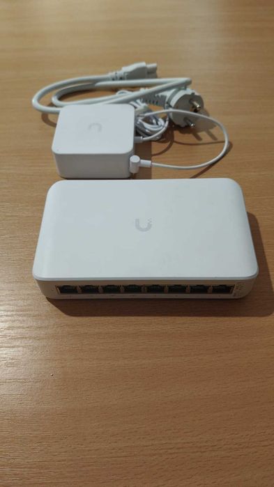 Swich Ubiquiti UniFi 8 PoE Gigabit