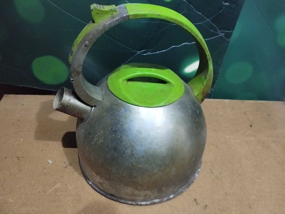 Отдам чайник б/у