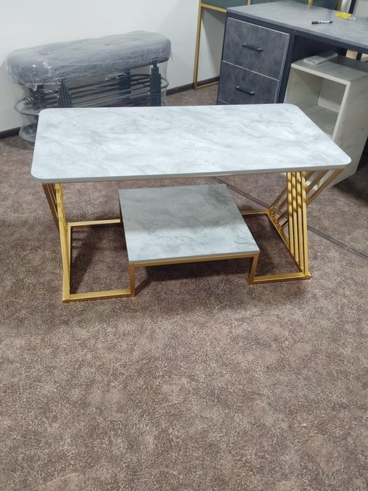 Loft mebel jurnalniy stol