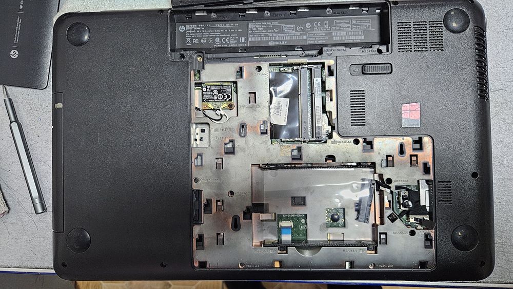 Продам корпус hp 17.3