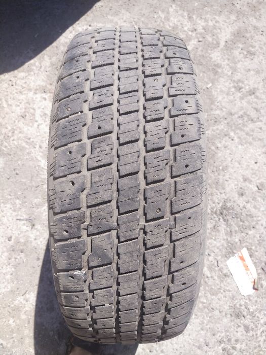 Шины зимние шипованные 225/60R17